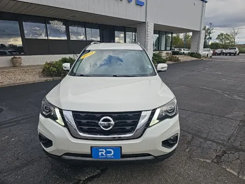 Photos of 2020 Nissan Pathfinder SL for sale in Muncie, IN at RightDrive Muncie