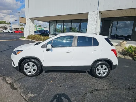 More photos of 2018 Chevrolet Trax LS at RightDrive Muncie, IN