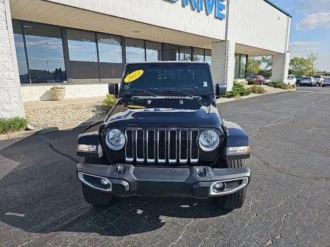 Photos of 2023 Jeep Gladiator Overland for sale in Muncie, IN at RightDrive Muncie