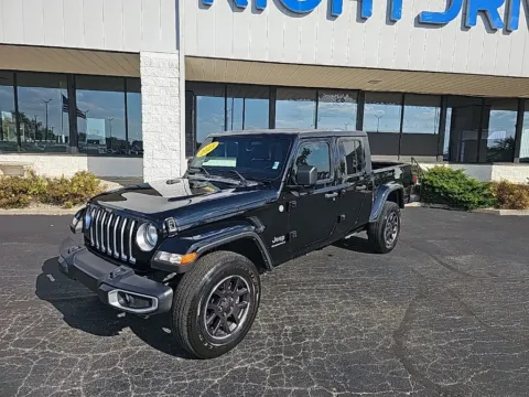 Another view of 2023 Jeep Gladiator Overland for sale in Muncie, IN at RightDrive Muncie
