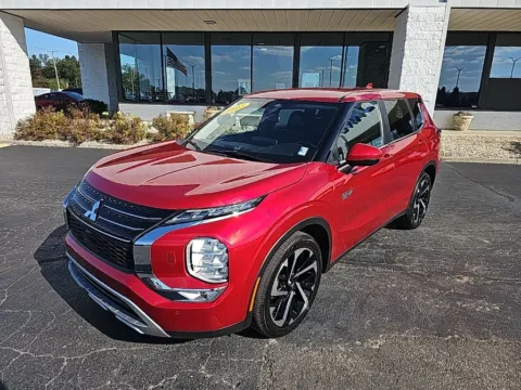 Red 2023 Mitsubishi Outlander PHEV SE for sale in Muncie, IN