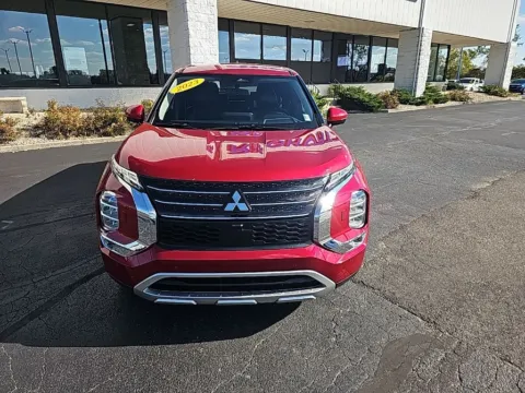 Photos of 2023 Mitsubishi Outlander PHEV SE for sale in Muncie, IN at RightDrive Muncie