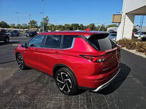 More photos of 2023 Mitsubishi Outlander PHEV SE at RightDrive Muncie, IN