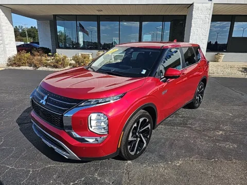 Red 2023 Mitsubishi Outlander PHEV SE for sale in Muncie, IN