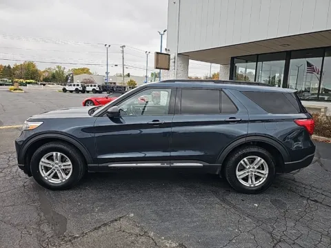 More photos of 2023 Ford Explorer XLT at RightDrive Muncie, IN