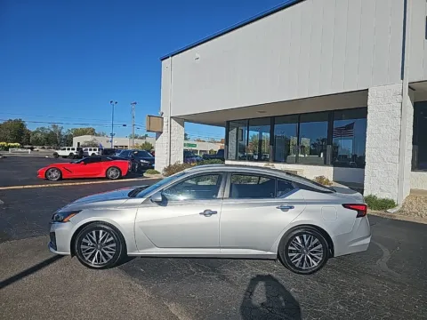 More photos of 2023 Nissan Altima 2.5 SV at RightDrive Muncie, IN