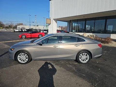 More photos of 2018 Chevrolet Malibu LT at RightDrive Muncie, IN