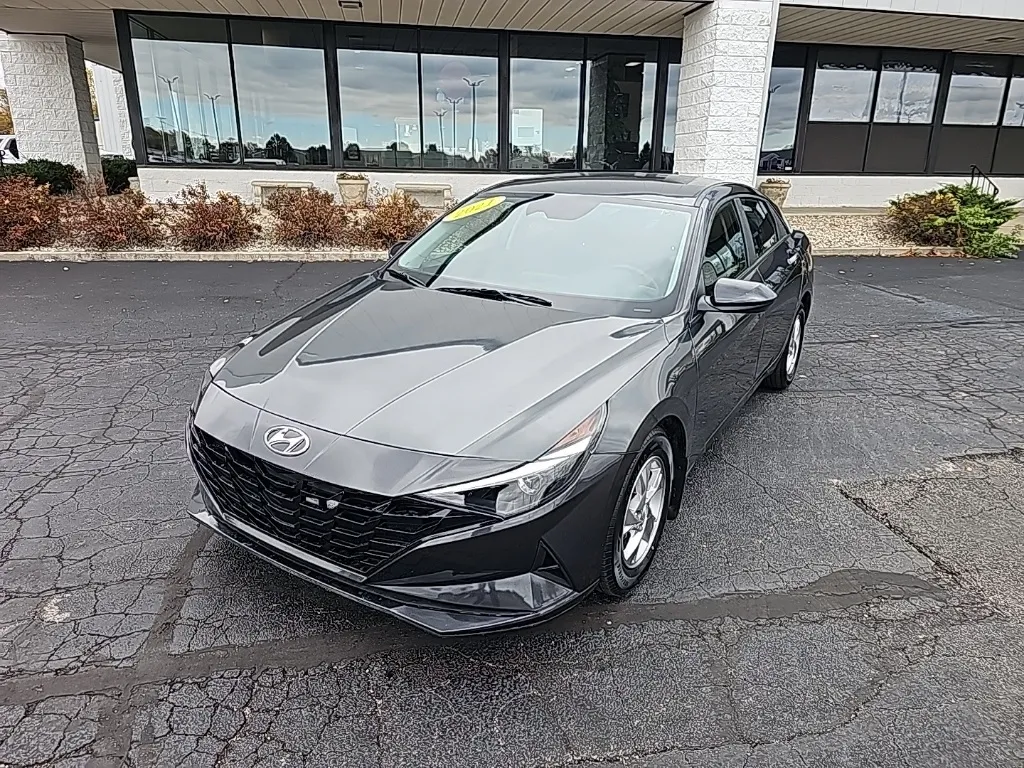 2021 Hyundai Elantra SE