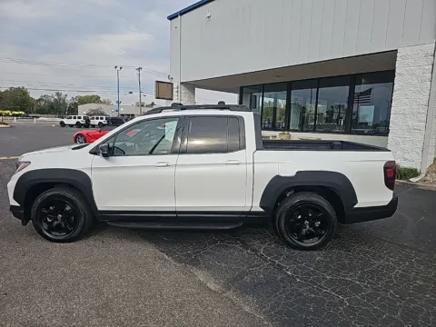 More photos of 2021 Honda Ridgeline Black Edition at RightDrive Muncie, IN