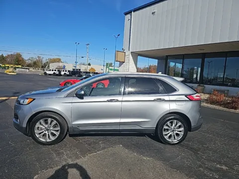 More photos of 2020 Ford Edge Titanium at RightDrive Muncie, IN