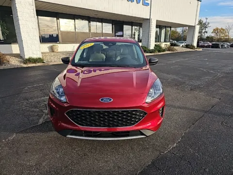 Photos of 2022 Ford Escape SE for sale in Muncie, IN at RightDrive Muncie