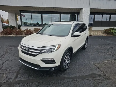 White 2017 Honda Pilot Elite for sale in Muncie, IN