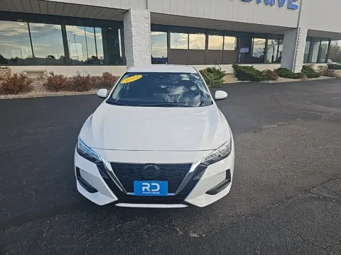 Photos of 2022 Nissan Sentra SV for sale in Muncie, IN at RightDrive Muncie