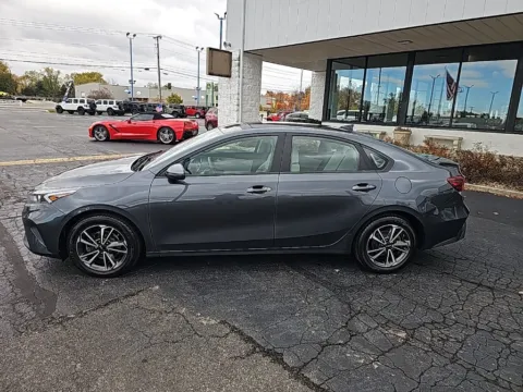 More photos of 2022 Kia Forte LXS at RightDrive Muncie, IN