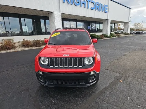 Photos of 2015 Jeep Renegade Latitude for sale in Muncie, IN at RightDrive Muncie