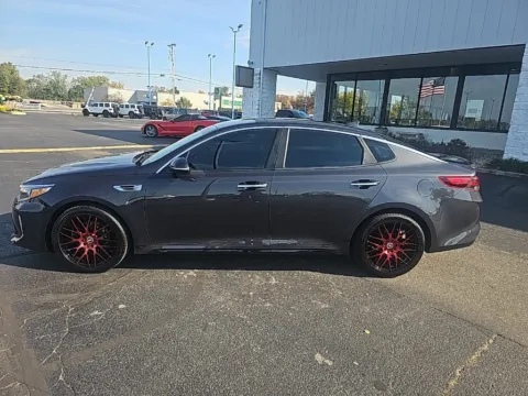 More photos of 2018 Kia Optima S at RightDrive Muncie, IN