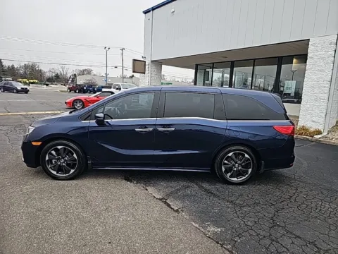 More photos of 2021 Honda Odyssey Elite at RightDrive Muncie, IN