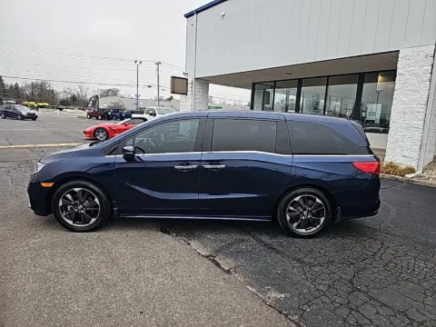 More photos of 2021 Honda Odyssey Elite at RightDrive Muncie, IN