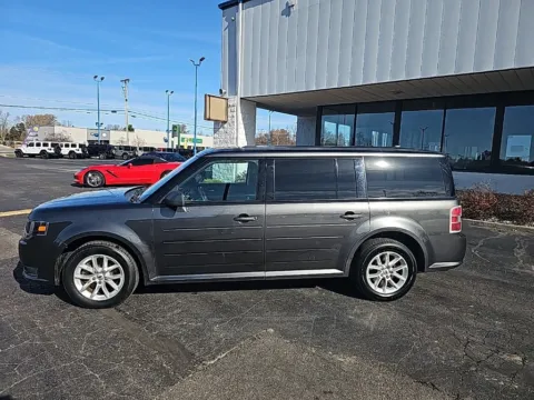 More photos of 2018 Ford Flex SE at RightDrive Muncie, IN