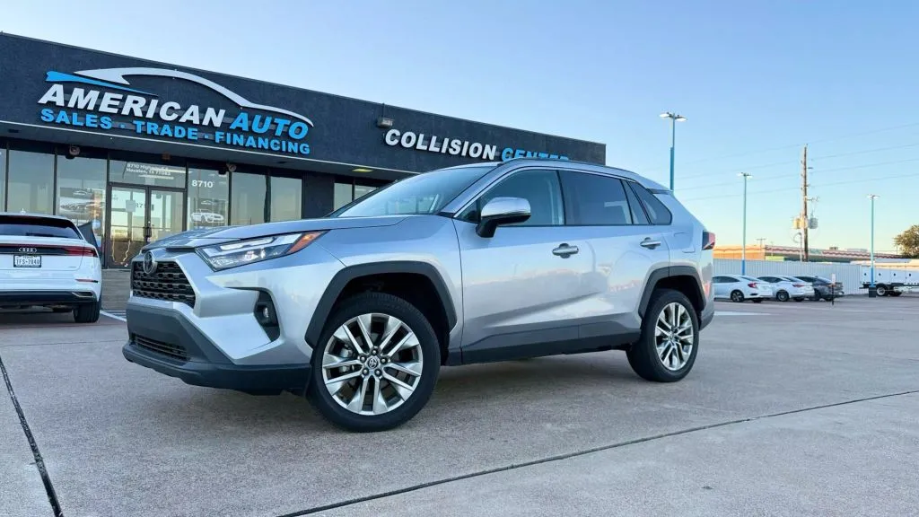 2023 Toyota RAV4 XLE Premium