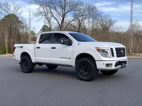 White 2018 NISSAN TITAN SV for sale in Little Rock, AR