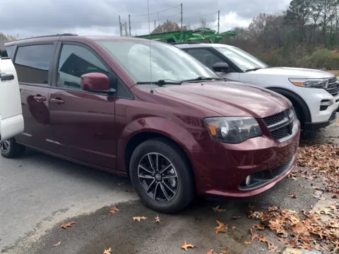 Red 2018 DODGE GRAND CARAVAN for sale in Little Rock, AR