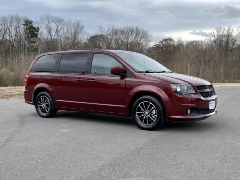 Red 2018 DODGE GRAND CARAVAN for sale in Little Rock, AR