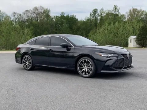Black 2019 TOYOTA AVALON XLE for sale in Little Rock, AR