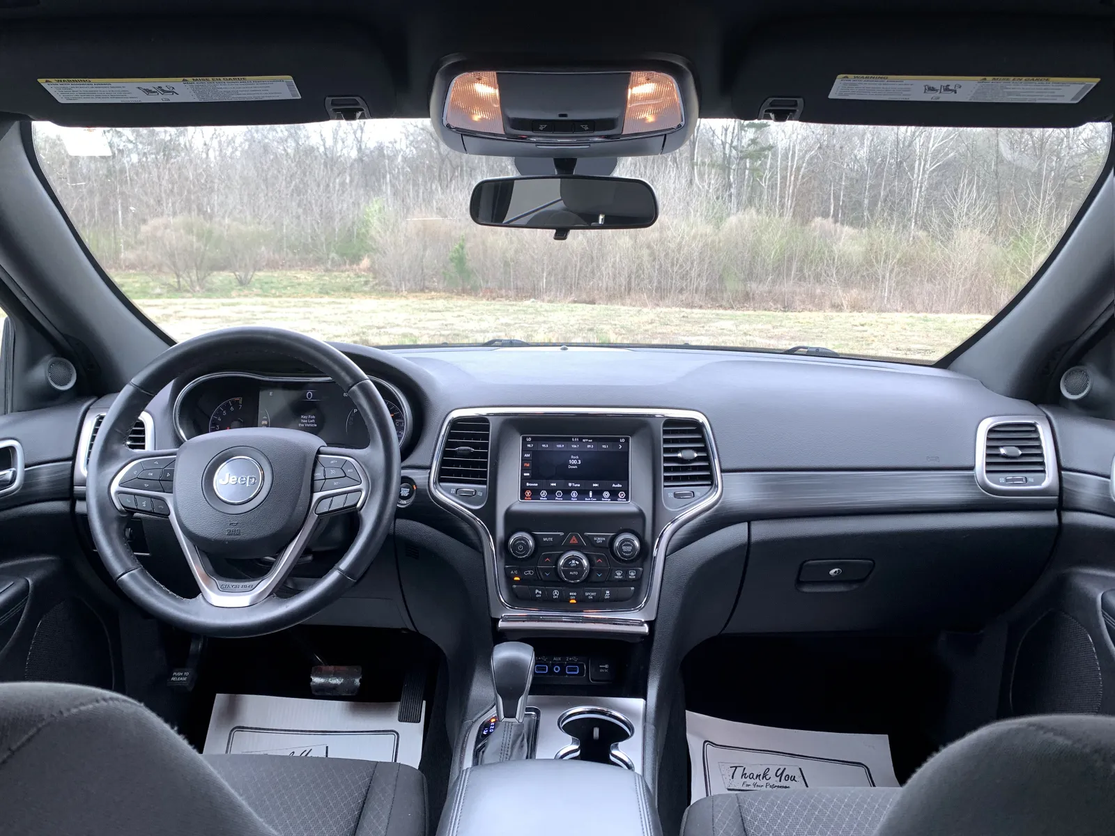 Jeep Grand Cherokee photo 12