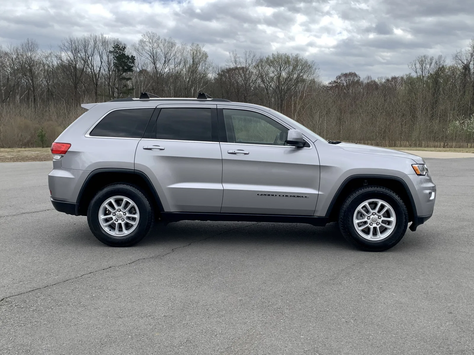 Jeep Grand Cherokee photo 8