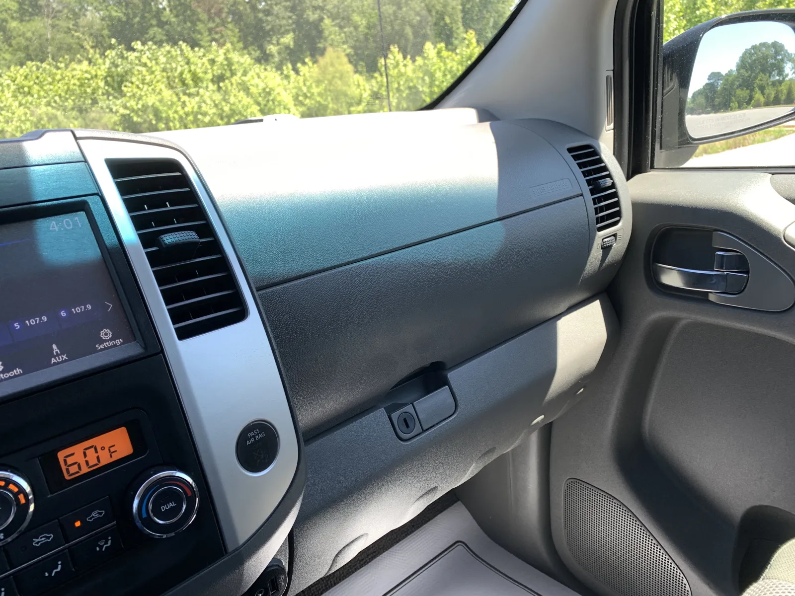 Nissan Frontier photo 15
