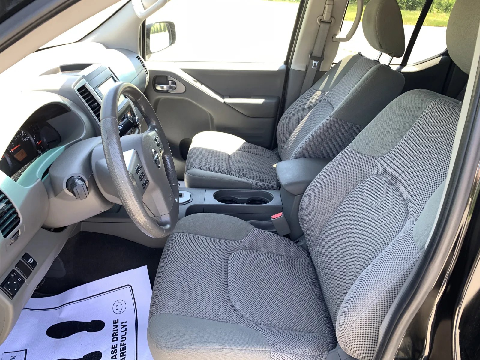 Nissan Frontier photo 24