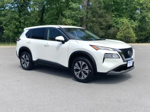 White 2022 NISSAN ROGUE SV for sale in Little Rock, AR