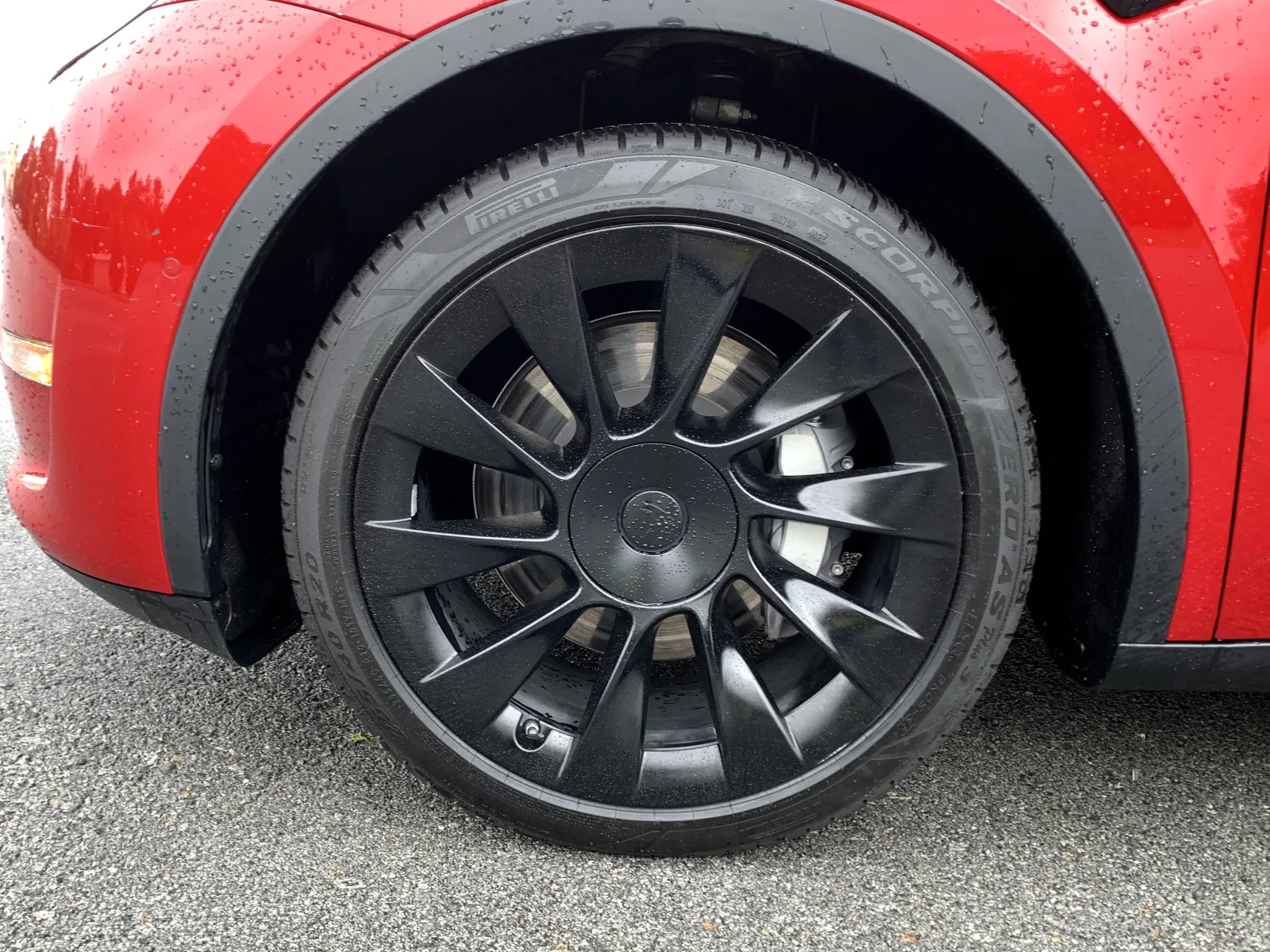 Tesla Model Y photo 10