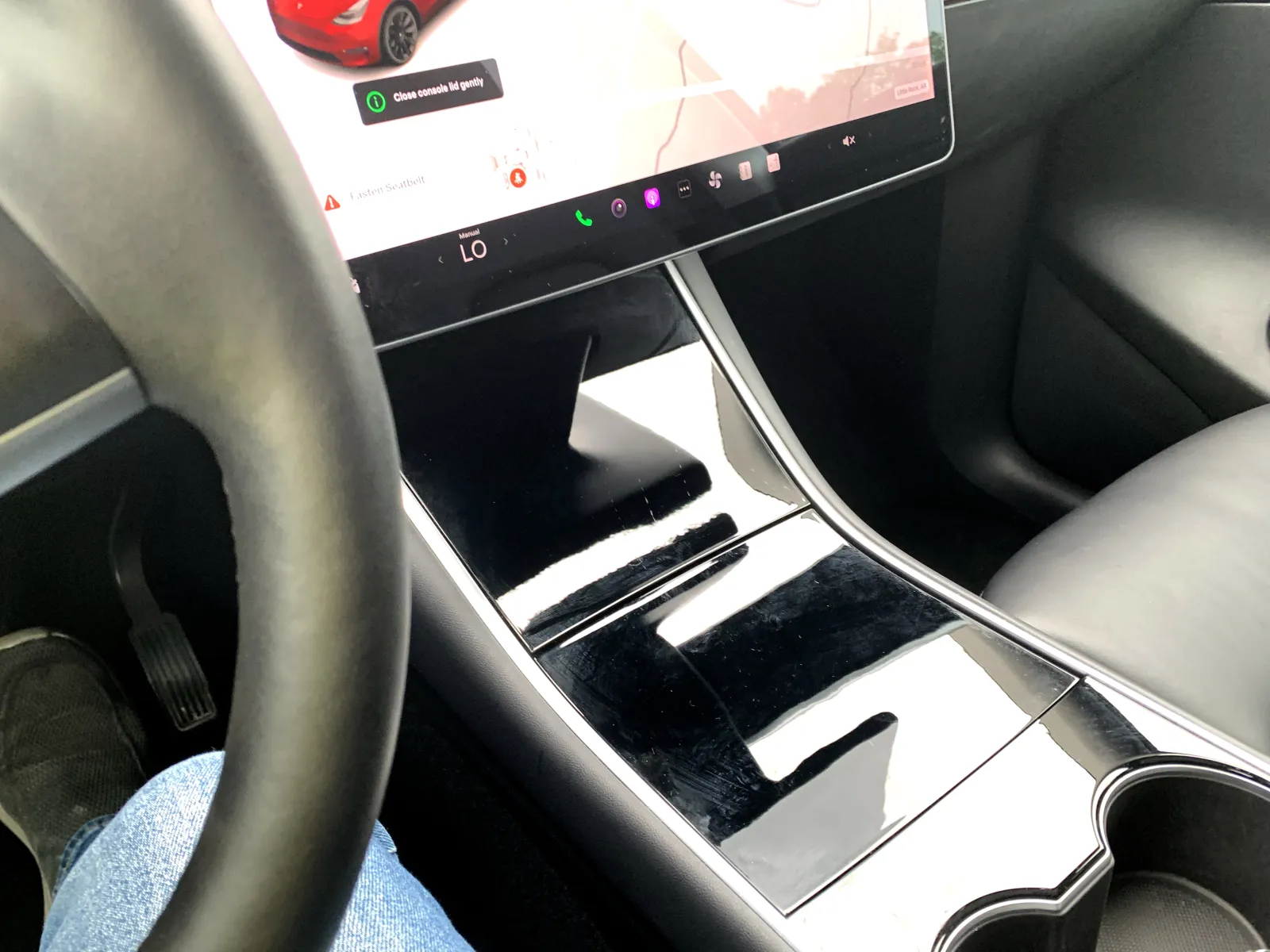 Tesla Model Y photo 17