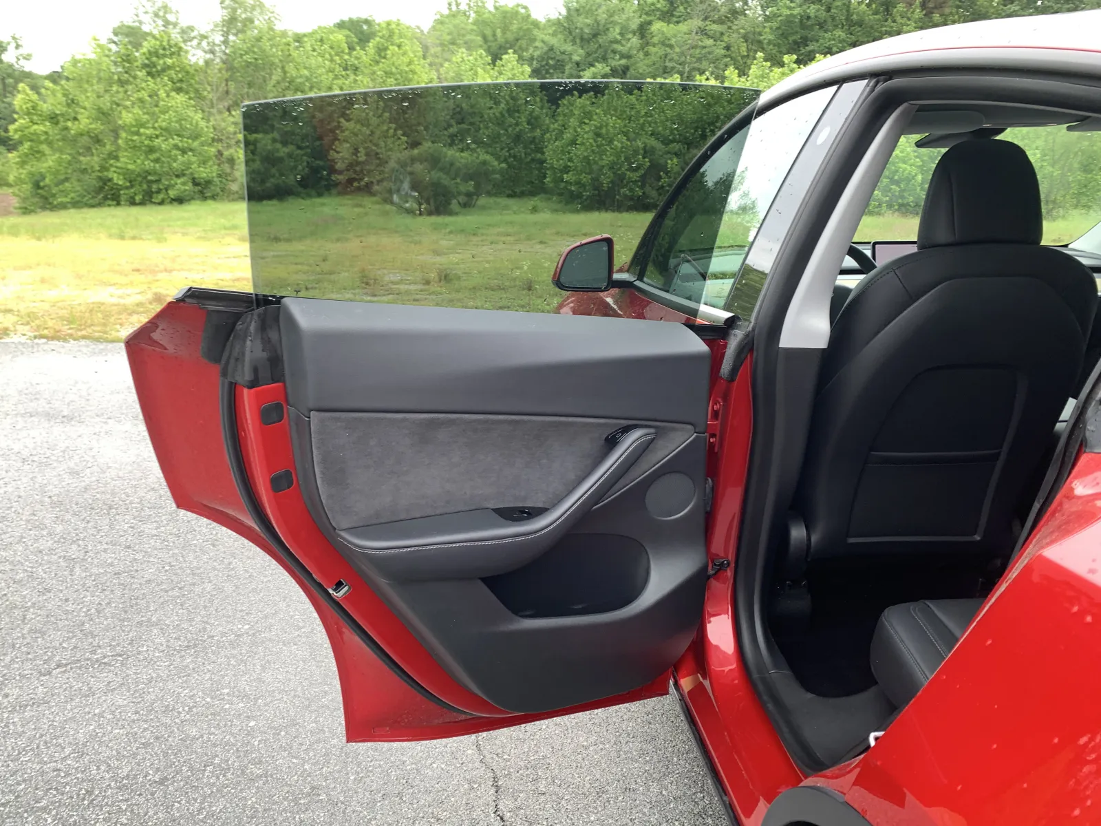 Tesla Model Y photo 26