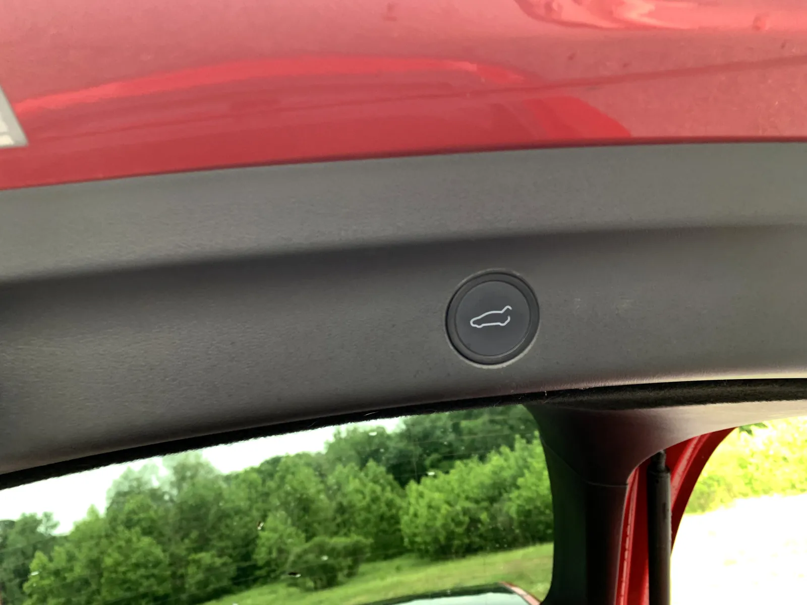 Tesla Model Y photo 33