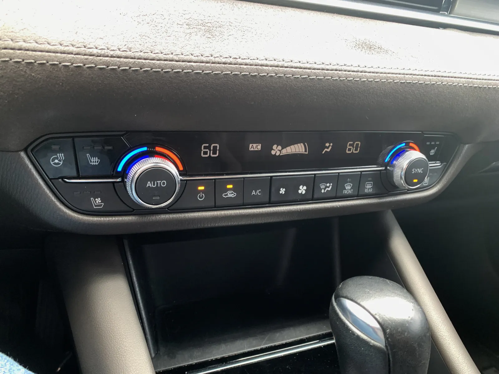 Mazda 6 SIGNATURE photo 18