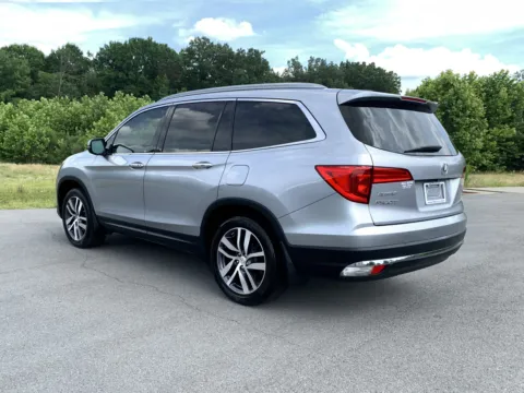 More photos of 2017 HONDA PILOT TOURING Touring at Bill Fitts Auto Sales, AR