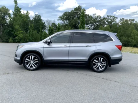 More photos of 2017 HONDA PILOT TOURING Touring at Bill Fitts Auto Sales, AR