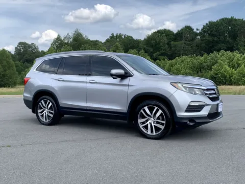 Silver 2017 HONDA PILOT TOURING Touring for sale in Little Rock, AR