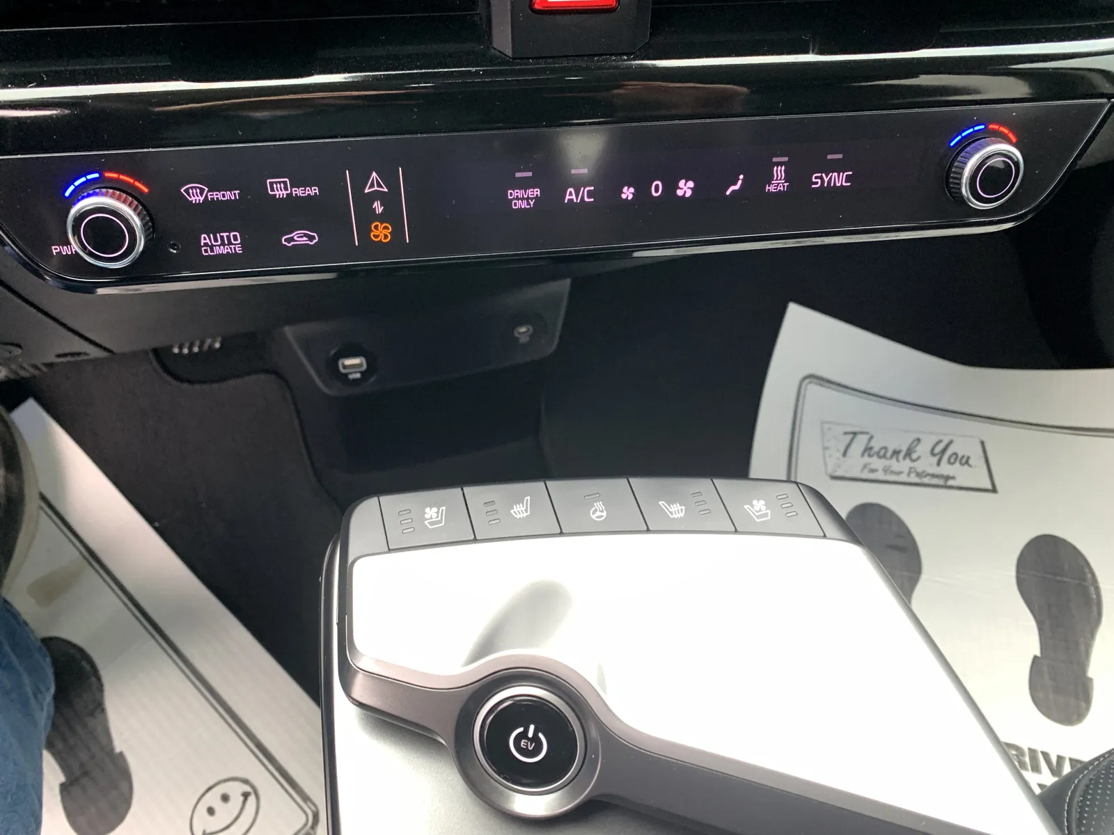 Kia EV6 photo 15