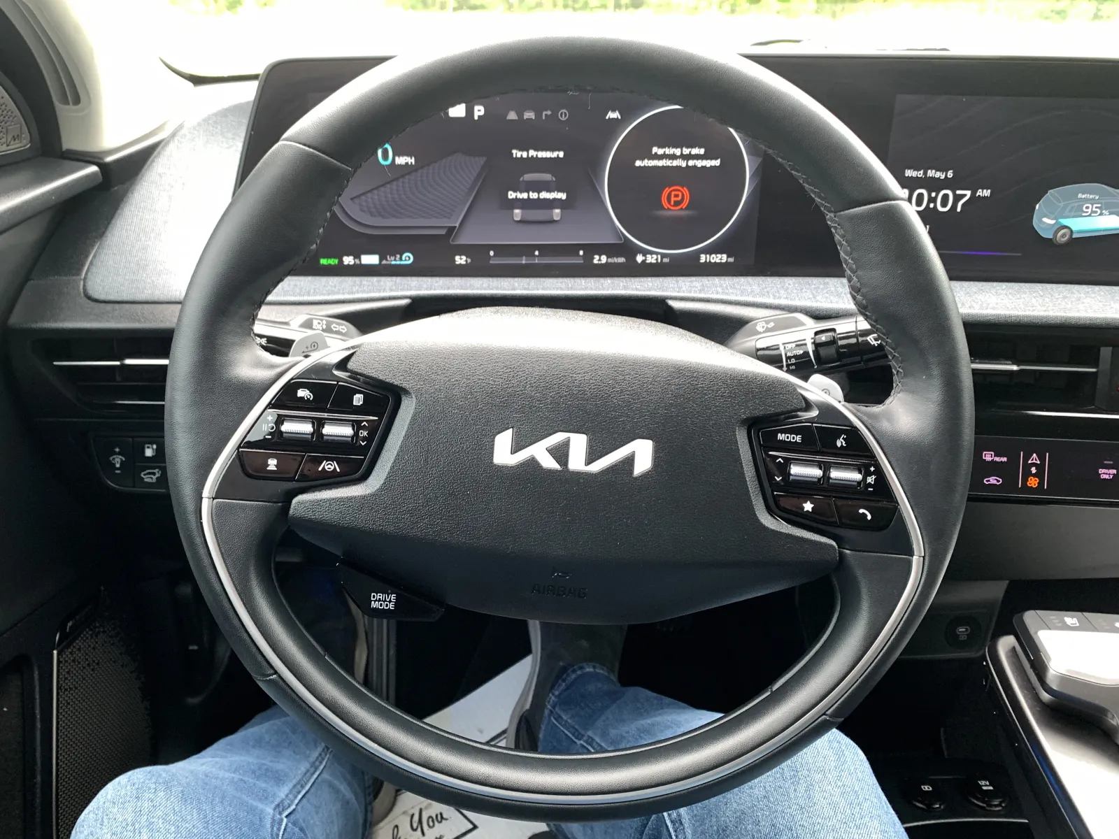Kia EV6 photo 12