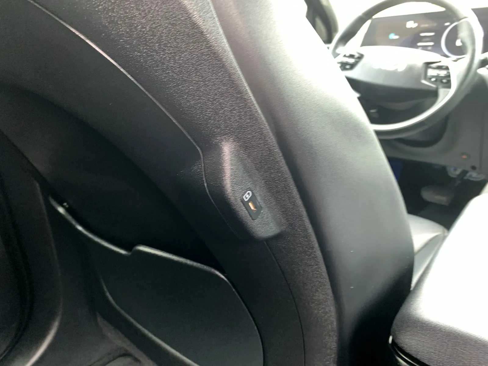 Kia EV6 photo 34
