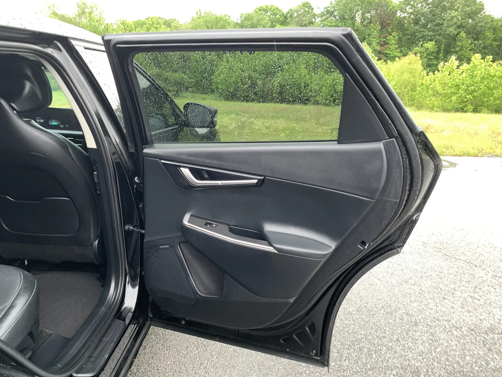 Kia EV6 photo 32