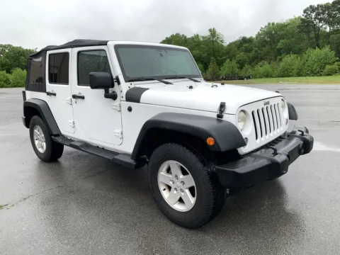 White 2014 JEEP WRANGLER UNLIM for sale in Little Rock, AR
