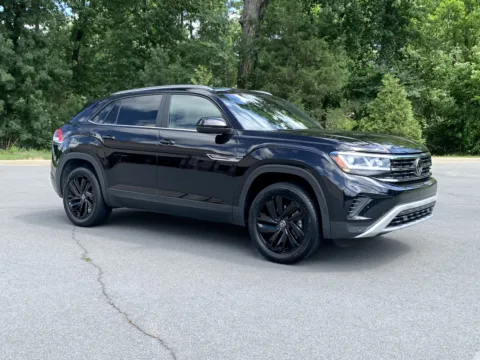 Black 2023 VOLKSWAGEN ATLAS CROSS SP SE for sale in Little Rock, AR