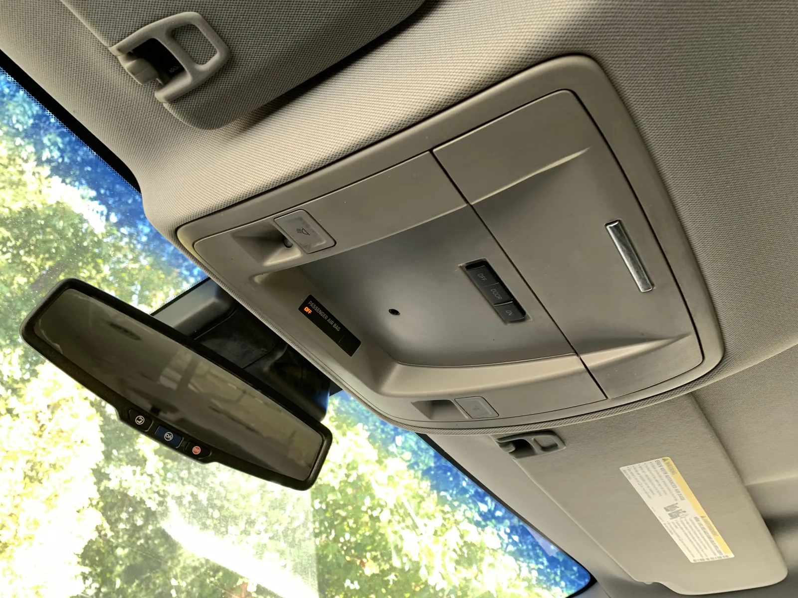 Chevrolet Suburban photo 16