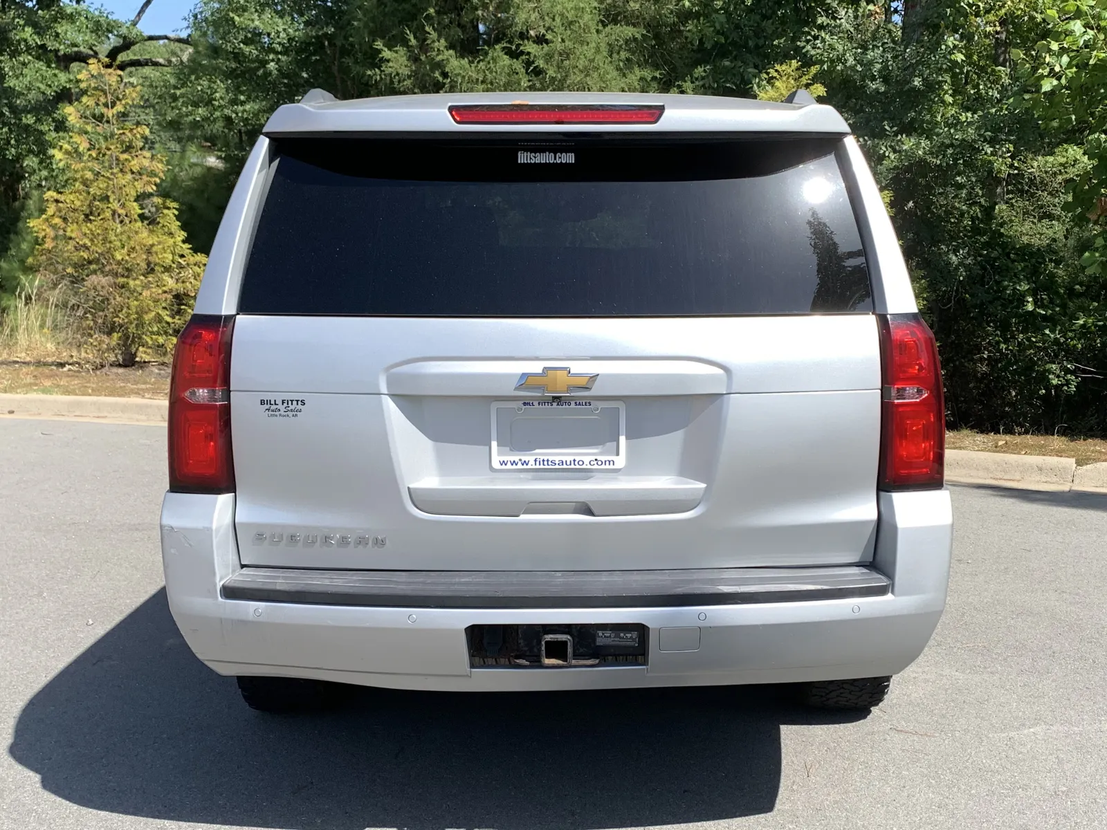 Chevrolet Suburban photo 6