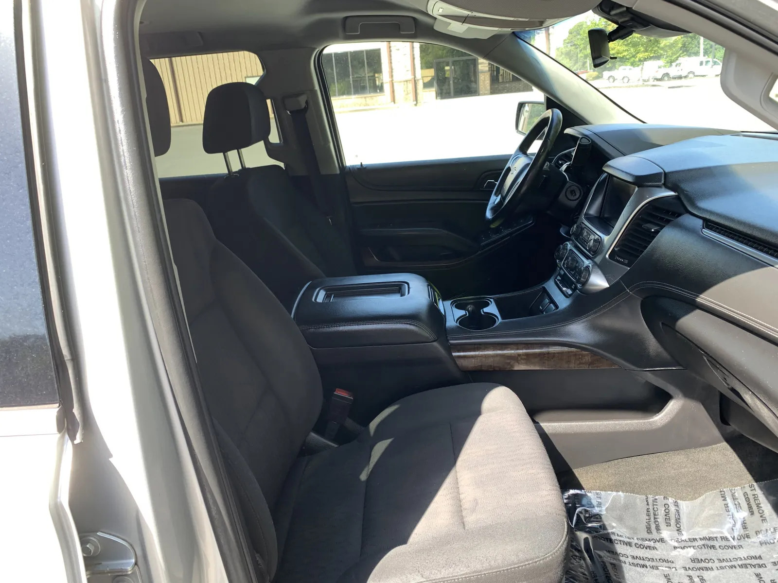 Chevrolet Suburban photo 26